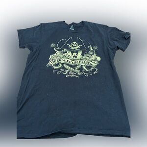 Disney Pirates of the Caribbean A Pirate’s Life For Me Mickey Mouse T-shirt